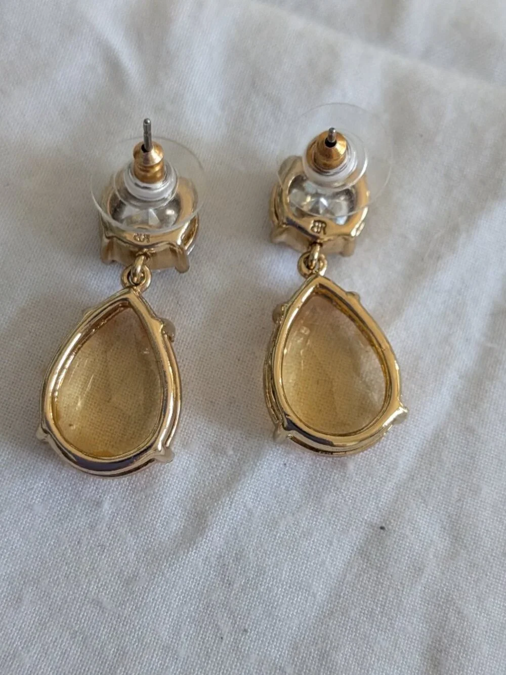🌸 Gold and Citrine Stud Drop Pear Cut Earrings NWOT